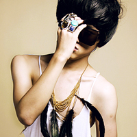 阿宝色戴眼镜情侣头像一男一女两张不带字意境的