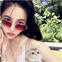 戴墨镜美女头像
