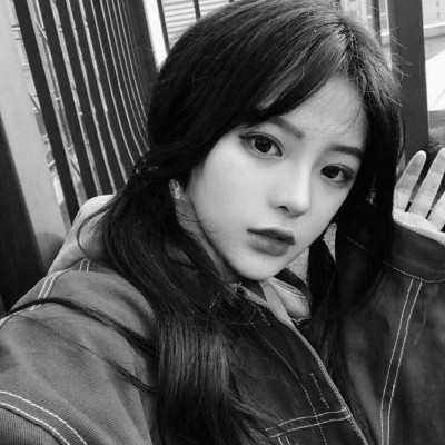 优质黑白女头像