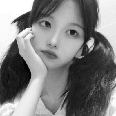 超拽头像女生霸气黑白