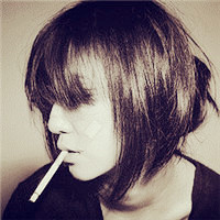 伤感抽烟女生头像