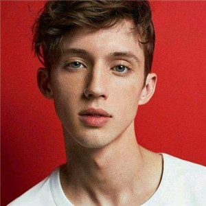 欧美男生头像冷酷帅气成熟