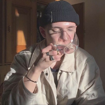 欧美男生头像阳光帅气