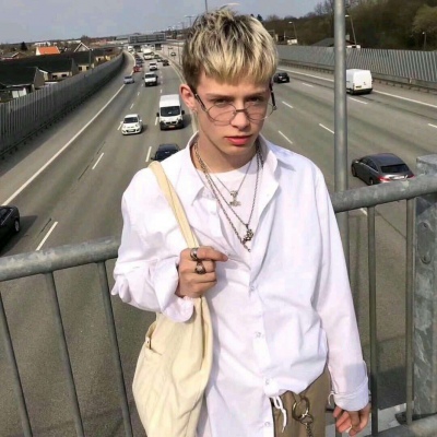 高冷霸气欧美男生头像