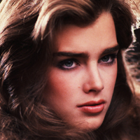 美国著名女演员和模特波姬小丝qq头像