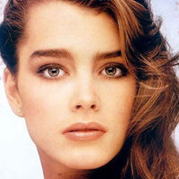 美国著名女演员和模特波姬小丝qq头像