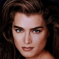 美国著名女演员和模特波姬小丝qq头像