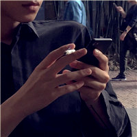 抽烟超拽男生头像