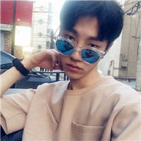 浓眉大眼的帅哥头像图片