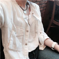 半身白衬衣女生头像干净简单