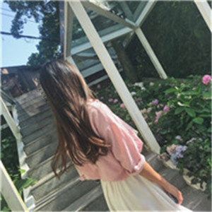 个性意境侧身美女头像