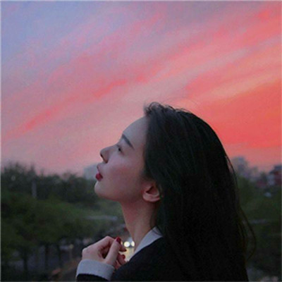 干净利落精致女生头像