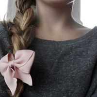 有蝴蝶结唯美女生qq头像