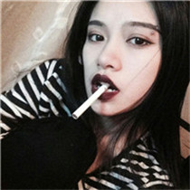 2018女生抽烟霸气头像
