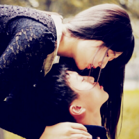 qq情侣接吻头像一对