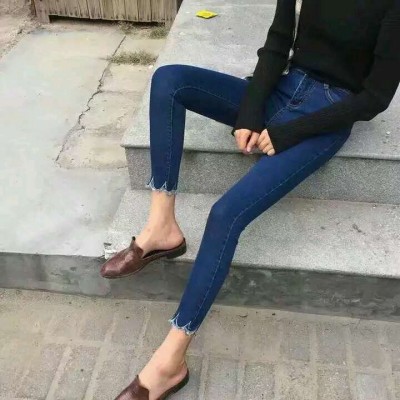 半身情侣头像不露坐着