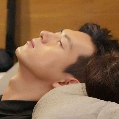 佟年韩商言情侣头像