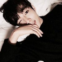 魅力男生抛媚眼头像