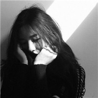 孤独女生黑白头像