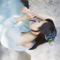 清纯素衣女生头像