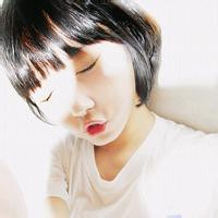 嘟嘴可爱女生头像