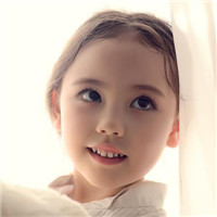 大眼小女孩可爱头像