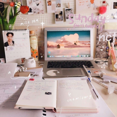 女生唯美书桌头像