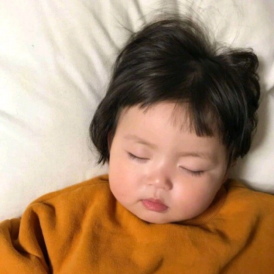萌娃睡觉图片头像