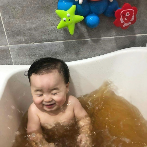 萌娃洗澡的头像