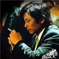 沧桑男人抽烟头像