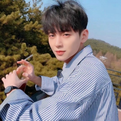 男生头像简单干净