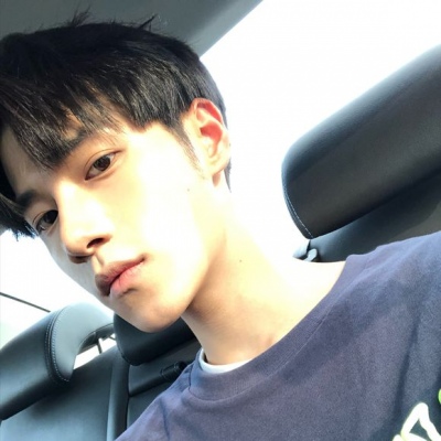 男生成熟帅气头像图片大全