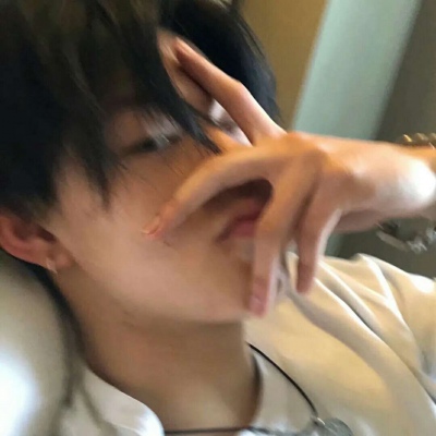 帅气男生真人头像