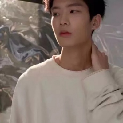 很酷的男生真人头像