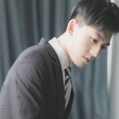 男生头像清新阳光帅气