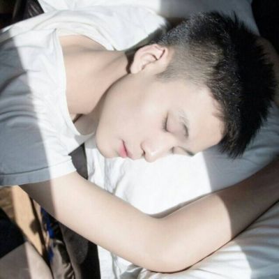 男生头像清新阳光帅气