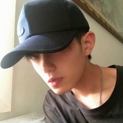 小哥哥自拍图片头像