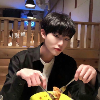 qq头像男生韩系