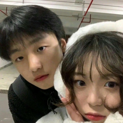 超清情侣头像2张