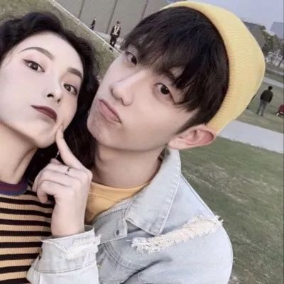 高清一对两张的双人情侣头像甜蜜真人图片