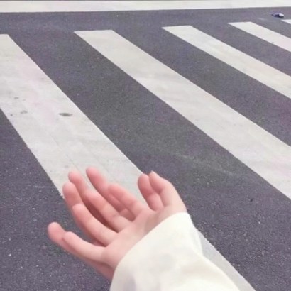情侣头像双手合十