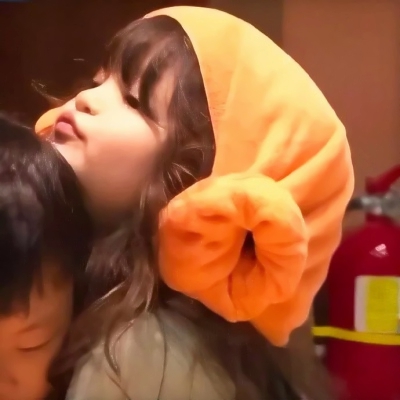 高清超萌的可爱搞怪小女孩头像图片