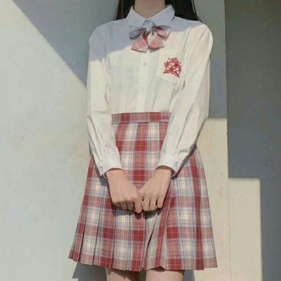 网图女生制服头像