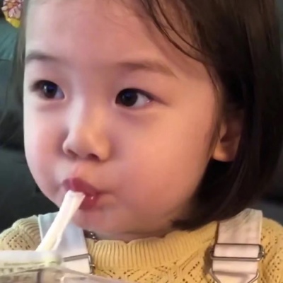 吃东西小女孩头像