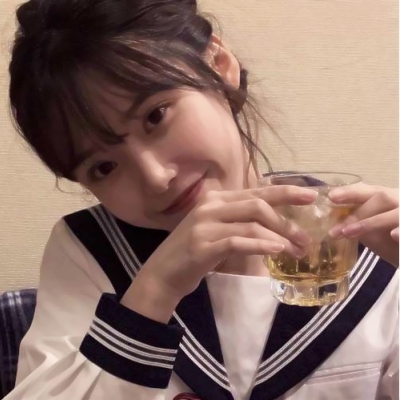 女生头像大笑温暖阳光