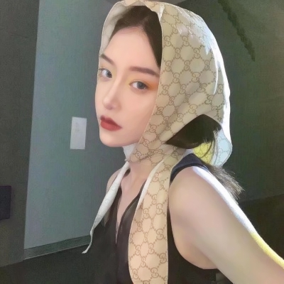 高清好看的网图女生社会头像