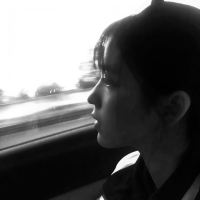 港风黑白头像女生