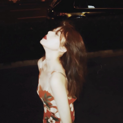 城市意境唯美女生头像