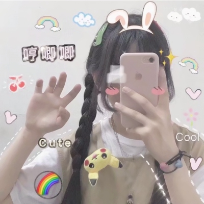 可爱女生头像带有贴纸