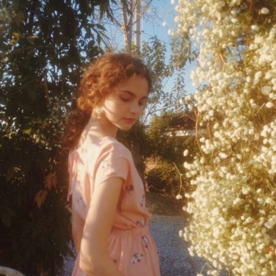 高清女生欧美头像唯美意境图片